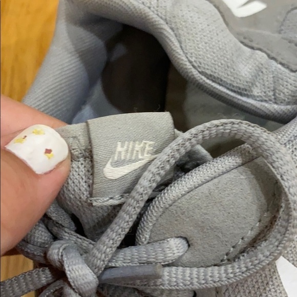 Nike women’s‎ roshe sneakers - Picture 4 of 6